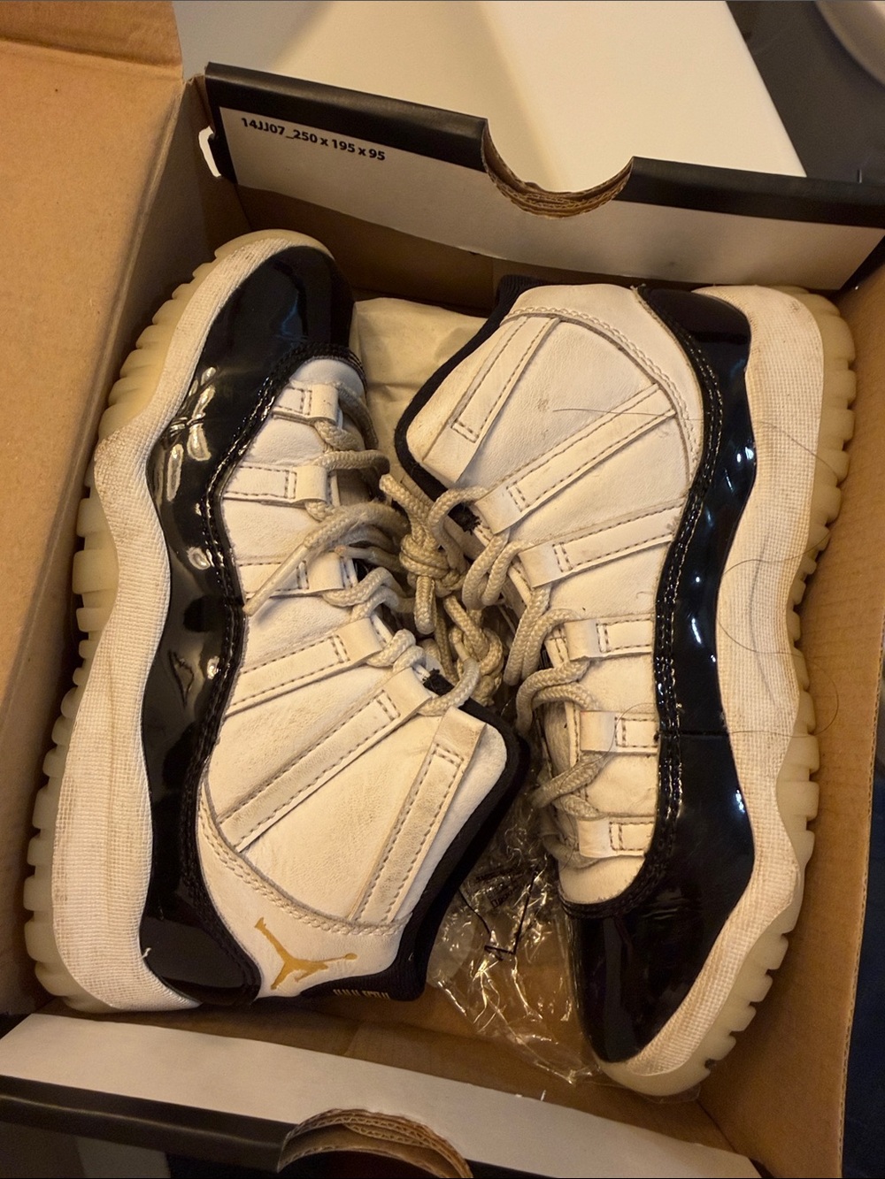 Jordan White Black Gold Low-Top Basketball Sneakers KIDS